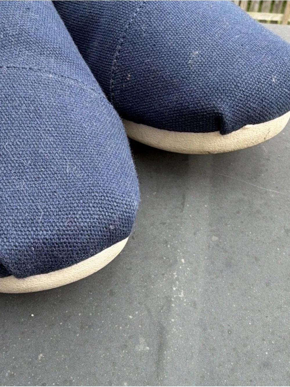 Toms Men's Classic Slip-On Canvas Loafers in Navy Blue